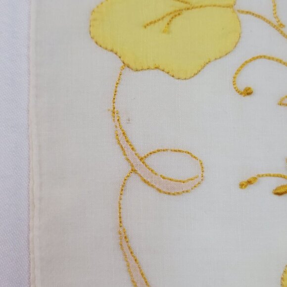 VTG Madeira Applique Floral Handkerchief 14"x14" Yellow & White Cotton Hankie - Picture 3 of 11